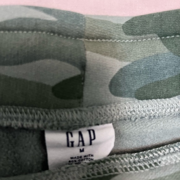 Utility Khaki Camo Shorts - Picture 2 of 3